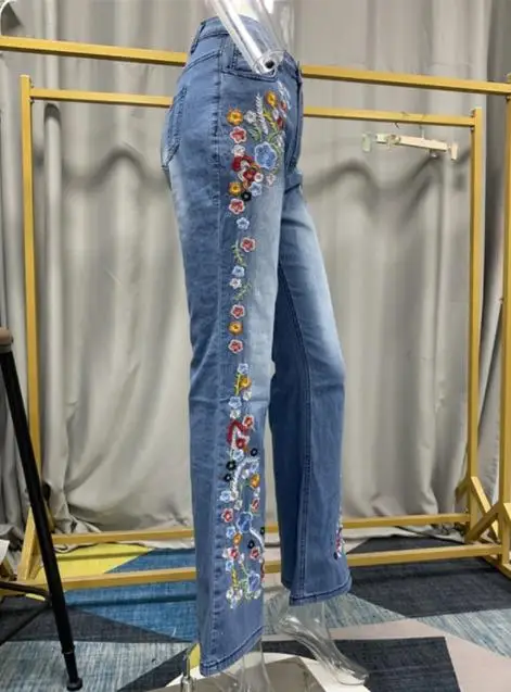 Женские джинсы 2023, Летние Новые Свободные брюки-клеш с цветочной вышивкой, Модные женские джинсовые брюки, Элегантная универсальная уличная одежда Mujer Изображение 4