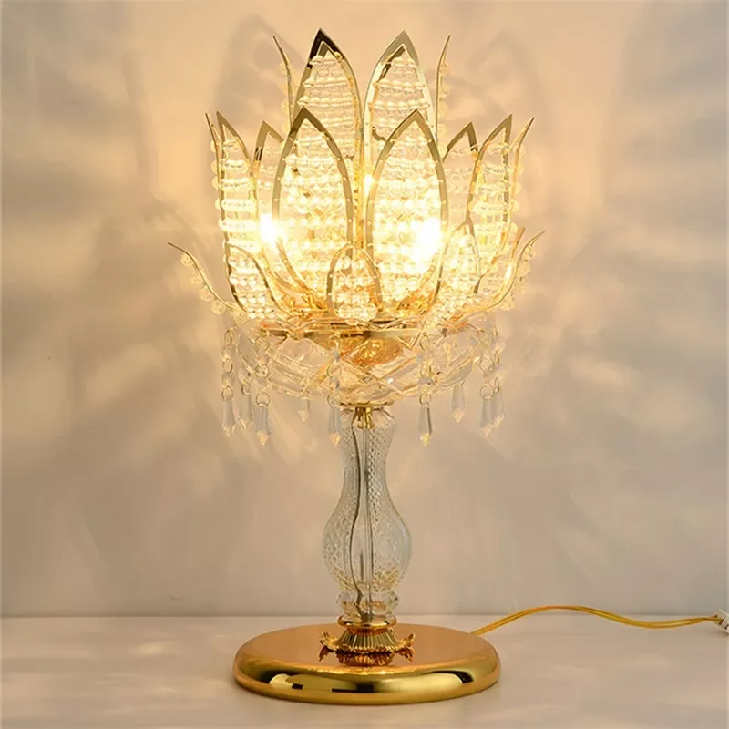 Хрустальная настольная лампа LED Lotus Настольная лампа Современное золото Креативный дизайн ламп Украшения дома прикроватные светильники хрустальное освещение. Изображение 1